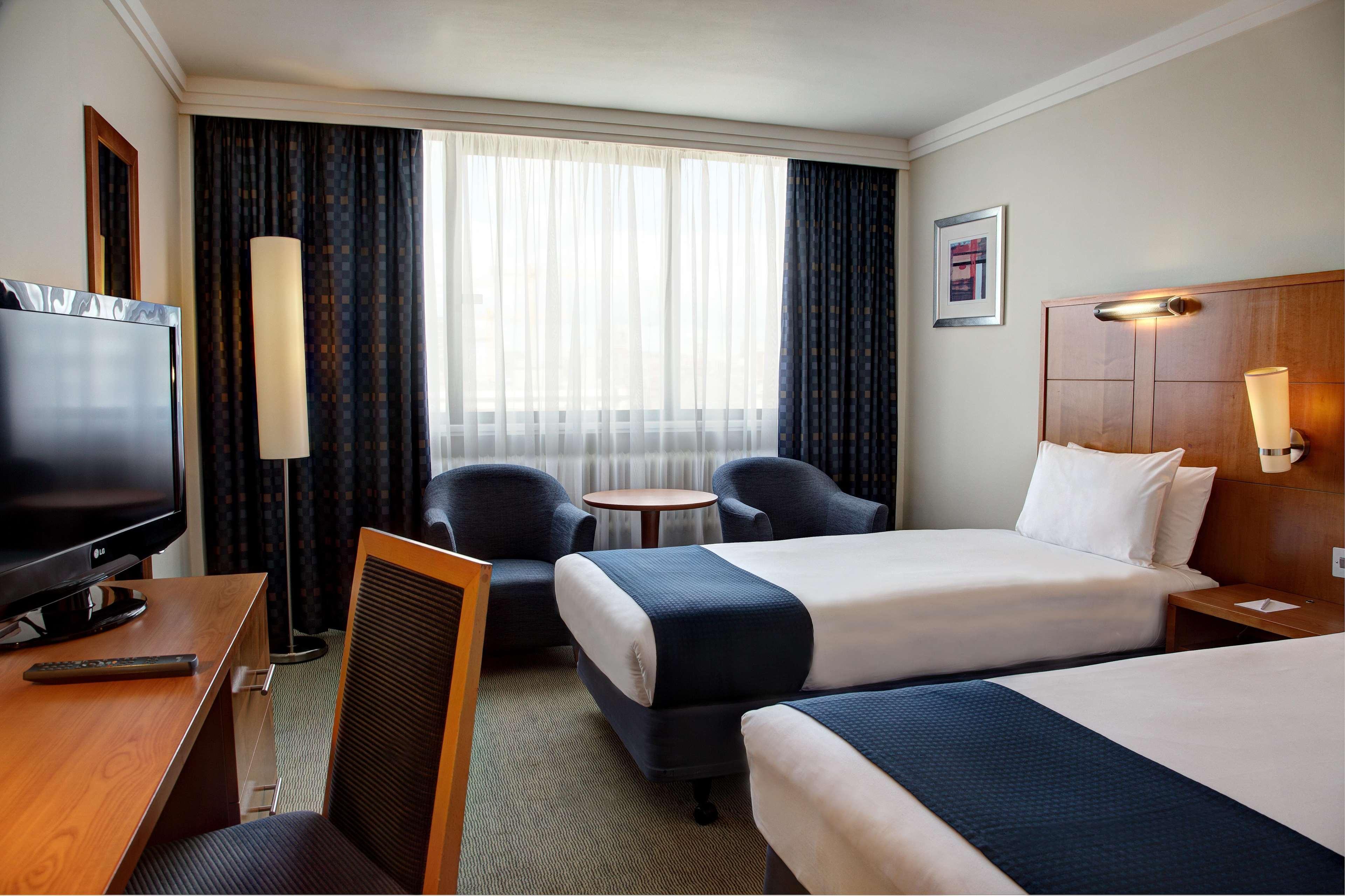 הית'רו Best Western London Heathrow Ariel Hotel מראה חיצוני תמונה
