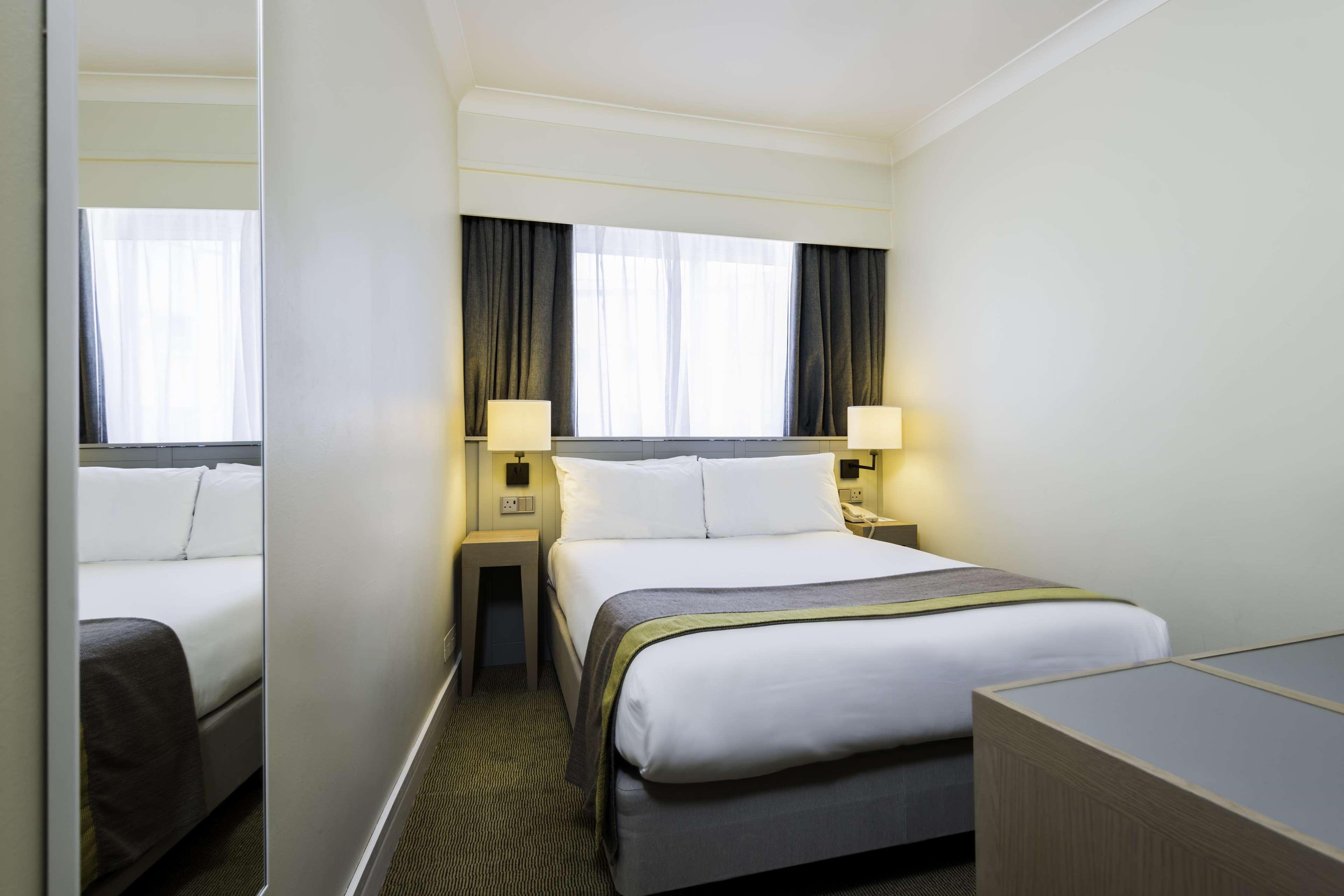 הית'רו Best Western London Heathrow Ariel Hotel מראה חיצוני תמונה