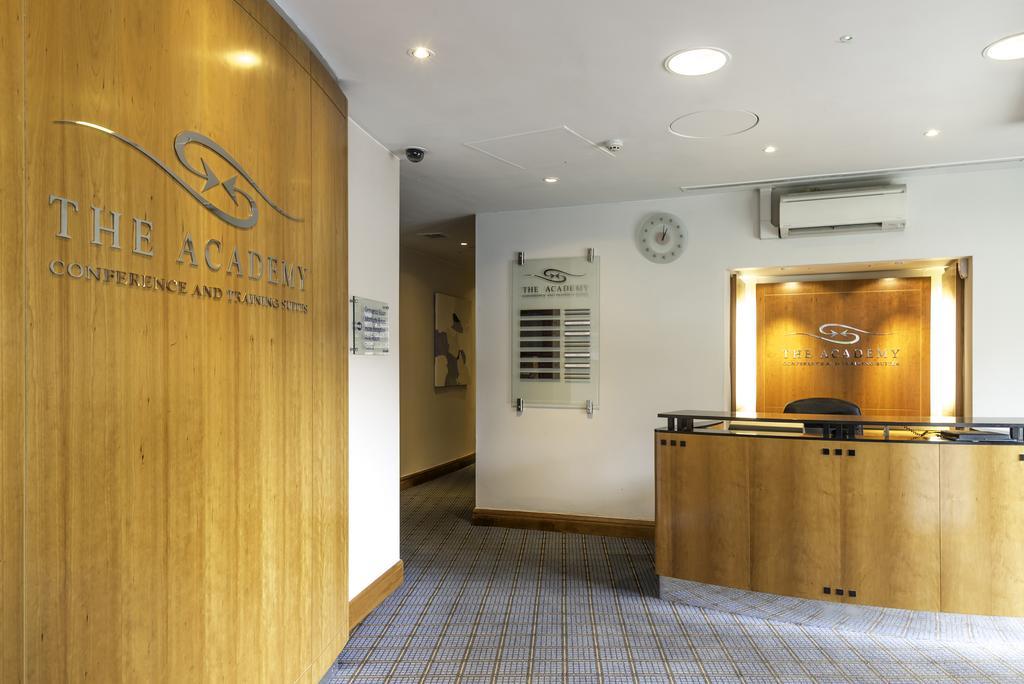 הית'רו Best Western London Heathrow Ariel Hotel מראה חיצוני תמונה
