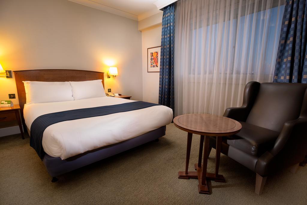 הית'רו Best Western London Heathrow Ariel Hotel מראה חיצוני תמונה