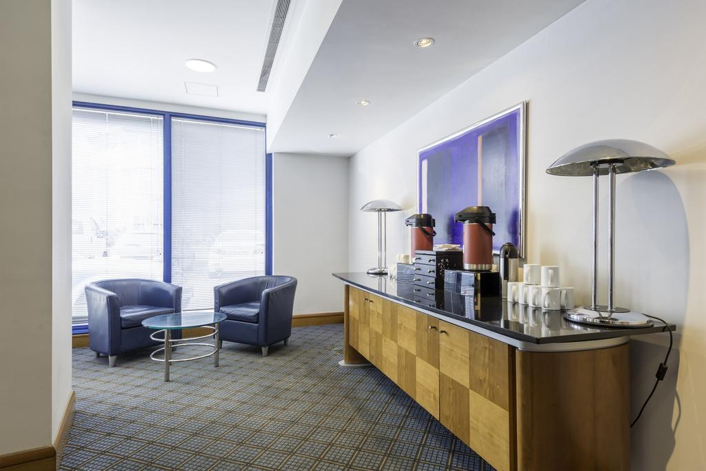 הית'רו Best Western London Heathrow Ariel Hotel מראה חיצוני תמונה